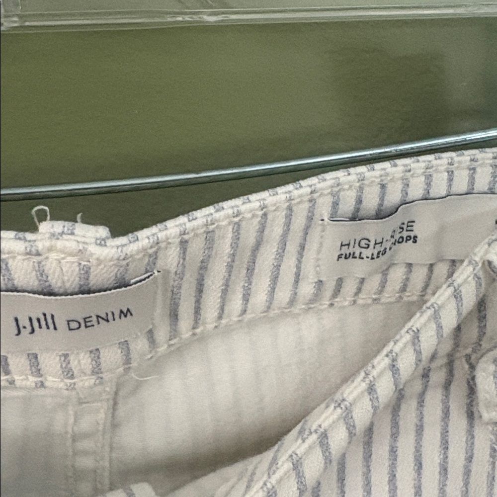 J. Jill Denim High Rise Full Leg Crops Distressed Raw Hem Striped Sz 18 - Picture 4 of 8